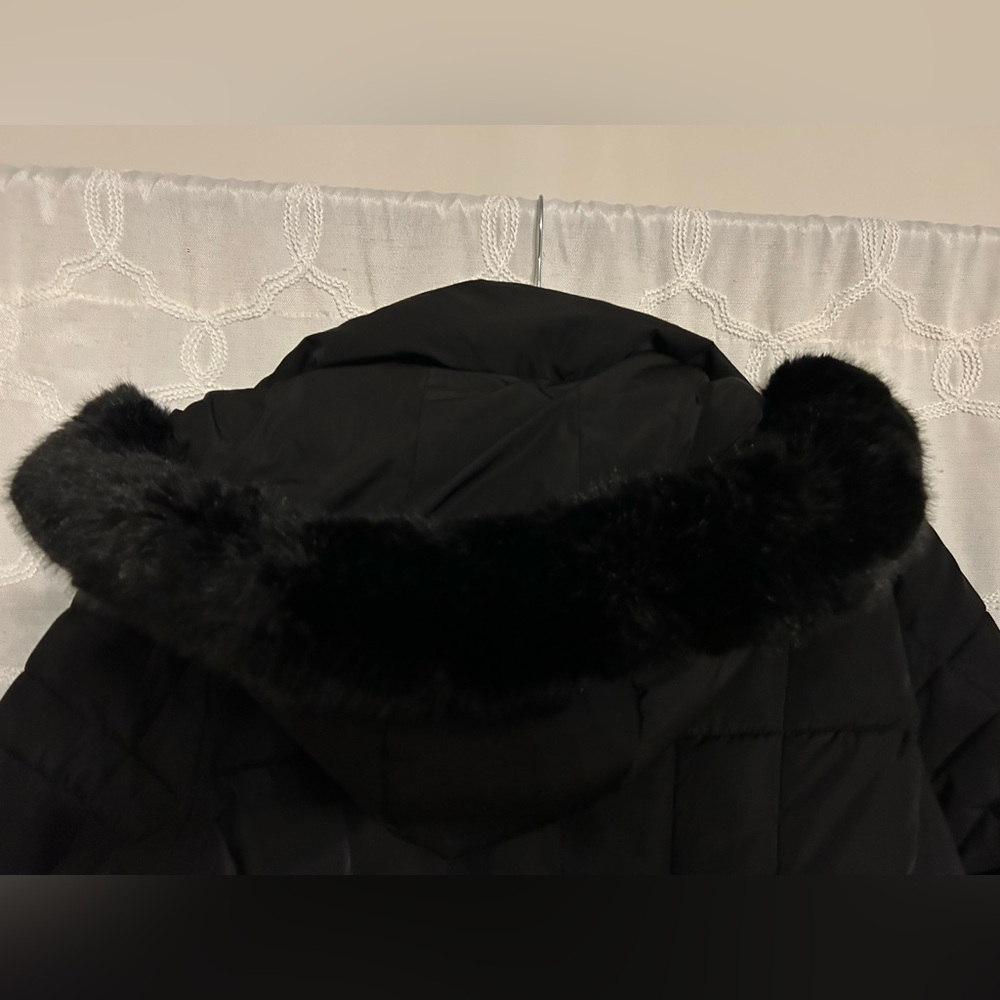 Calvin Klein Women’s Faux Fur Puffer Jacket | Black | Size M - Picture 7 of 11